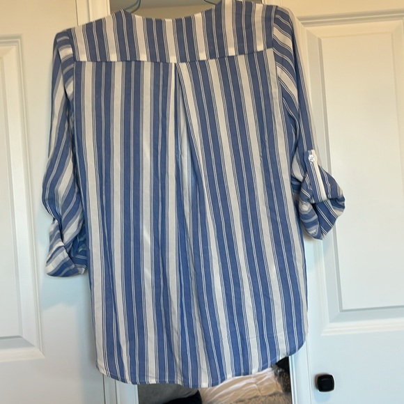 Kut From The Kloth Blue/ White Stripped Shirt Size Small - Picture 6 of 10